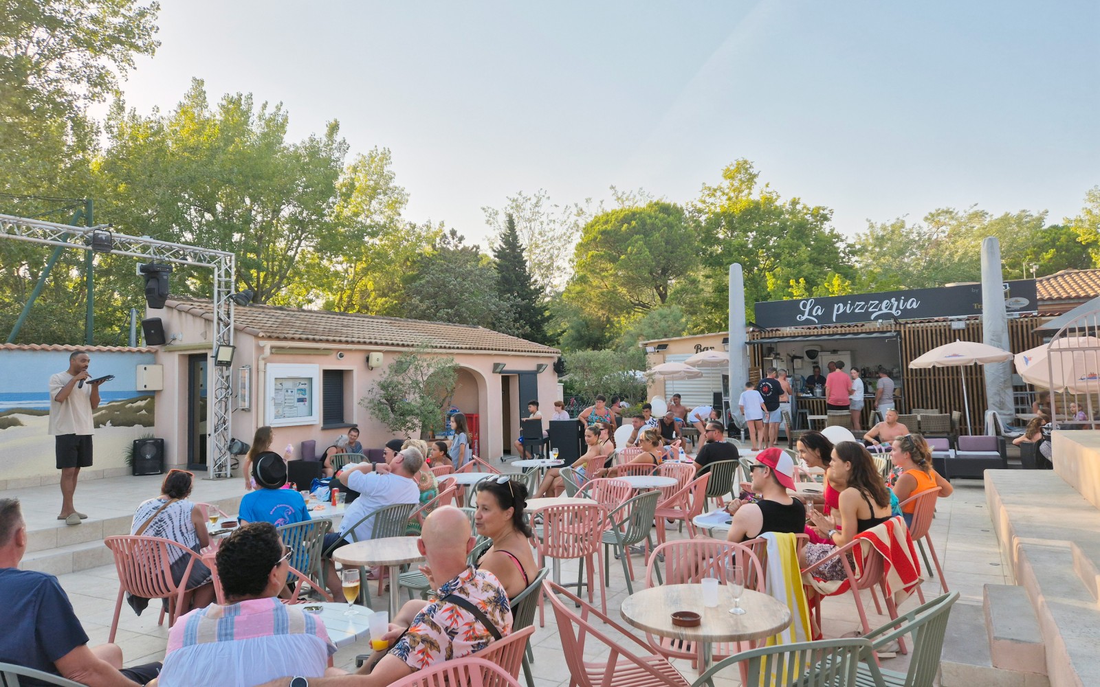 Terrasse de la restauration éphémère août 2025