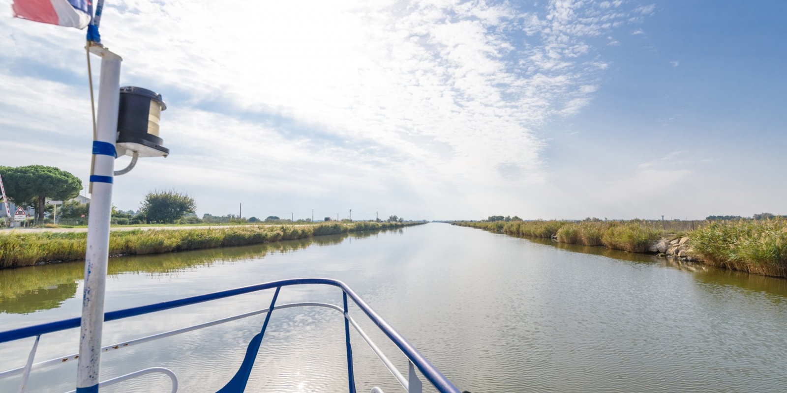 Croisière sur la péniche Saint-Louis d'Aîgues-Mortes au Grau-du-Roi