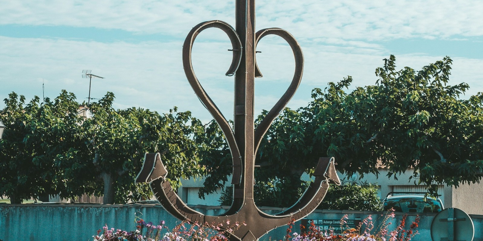 Croix de Camargue (Filiz Elaert @Unsplash)