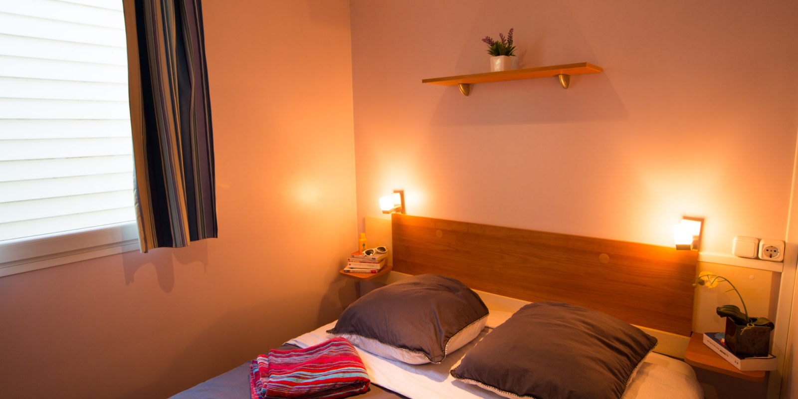 La chambre des parents mobil-home mediterraneen 4 personnes