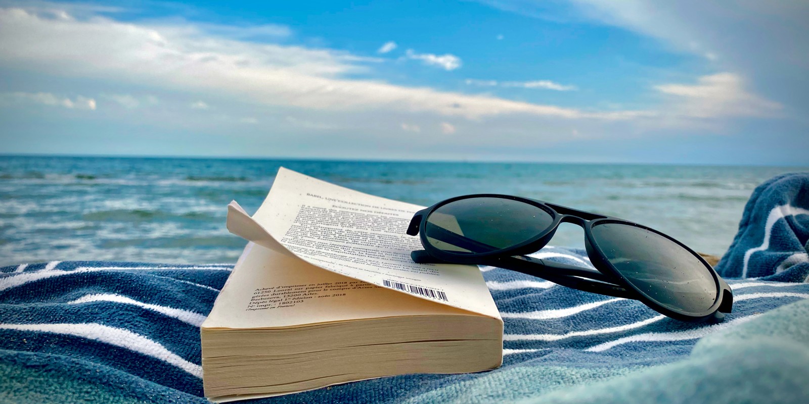 Lire sur la plage - Grau-du-Roi