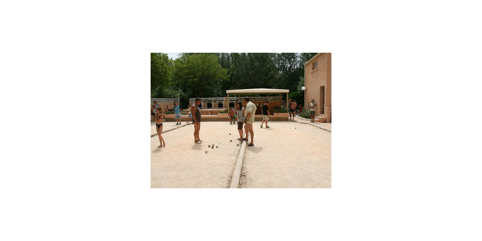 Partie de pétanque au Camping