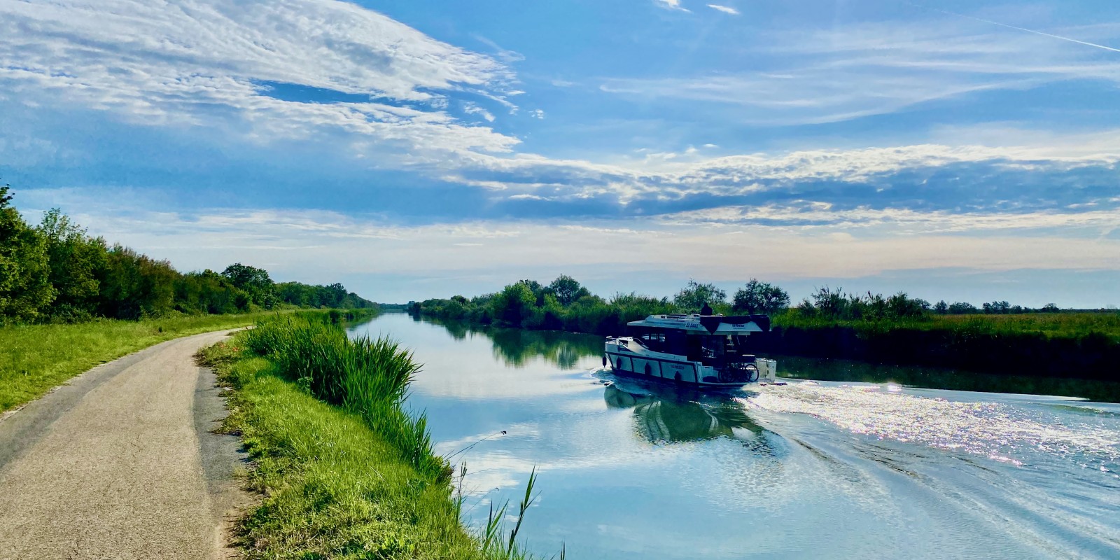randonnée le long du canal, GR42