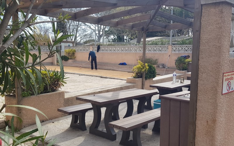 Le terrain de pétanque se fait une beauté