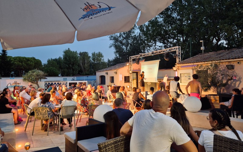 Soirée au camping Abri de Camargue été 2025