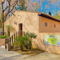 Bloc Sanitaire au printemps