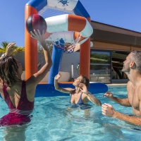 Les jeux aquatiques sont très appréciés des usagers du camping en pleine saison
