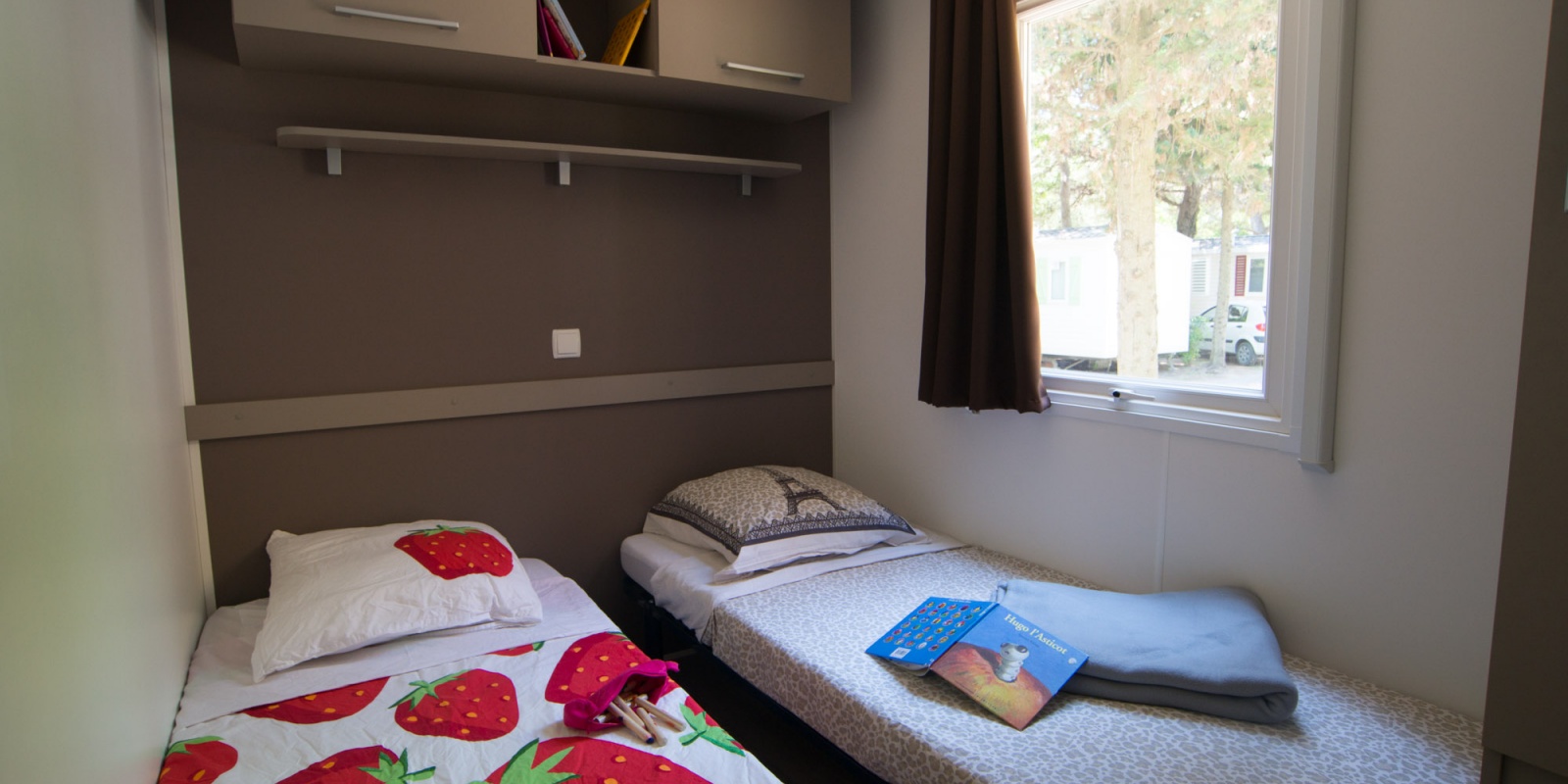 Les chambres du mobil-home Famille+ et Grand Méditerranéen 