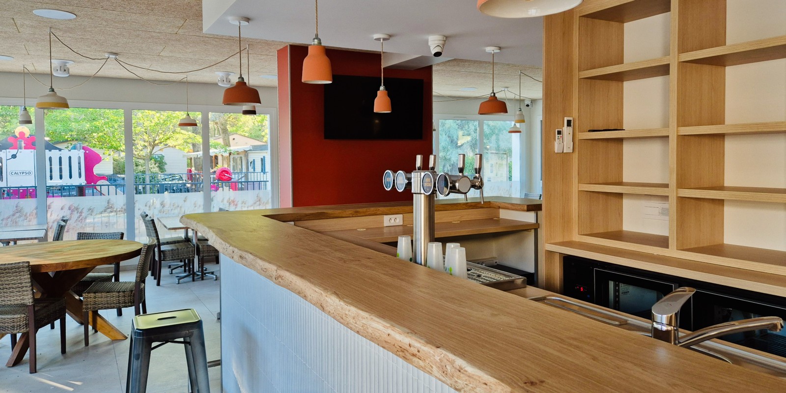 Refonte de l'intérieur du bar restaurant