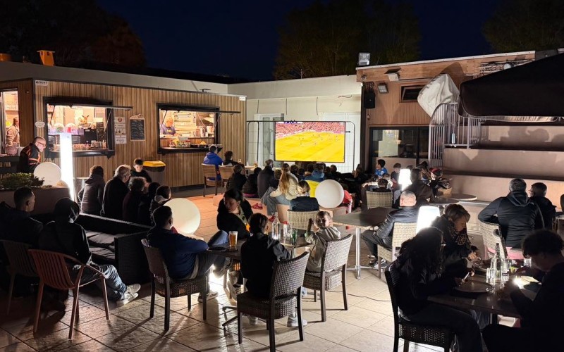 Restauration éphémère du camping un soir de match au printemps 2026