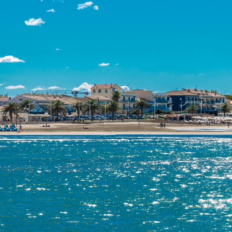 Camping Abri de Camargue : front de mer Grau-du-Roi